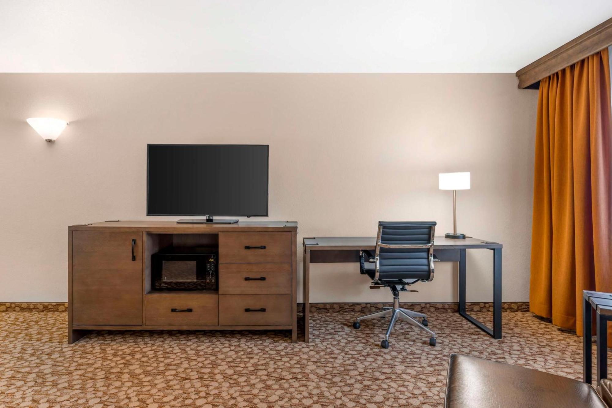 Best Western Plus Mill Creek Inn Salem Bagian luar foto