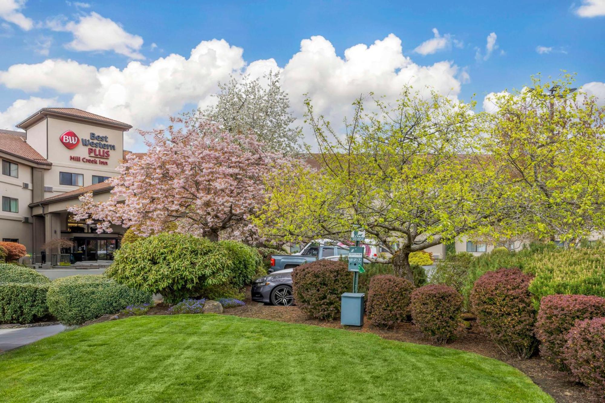 Best Western Plus Mill Creek Inn Salem Bagian luar foto