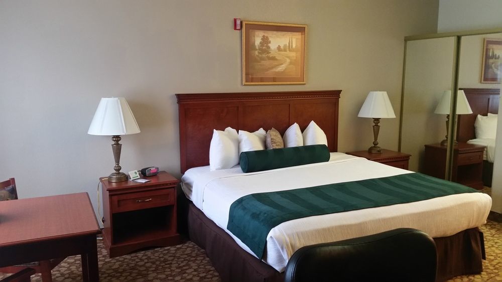Best Western Plus Mill Creek Inn Salem Bagian luar foto