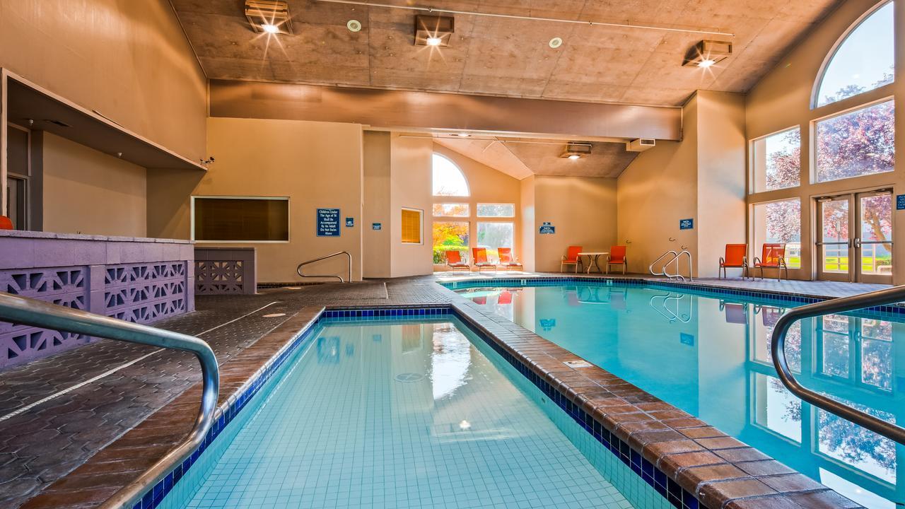 Best Western Plus Mill Creek Inn Salem Bagian luar foto