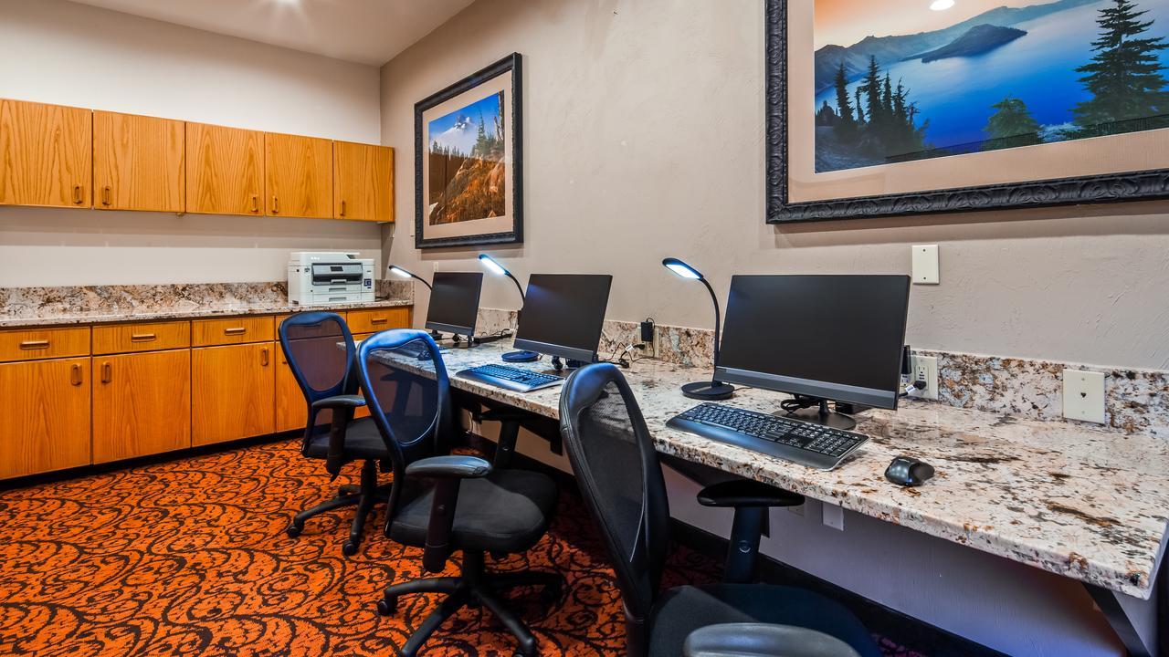 Best Western Plus Mill Creek Inn Salem Bagian luar foto